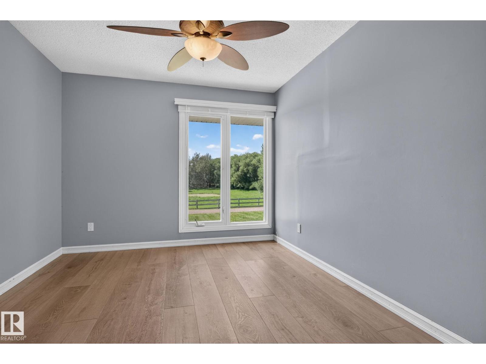 #25 52561 RGE ROAD 214 - 32