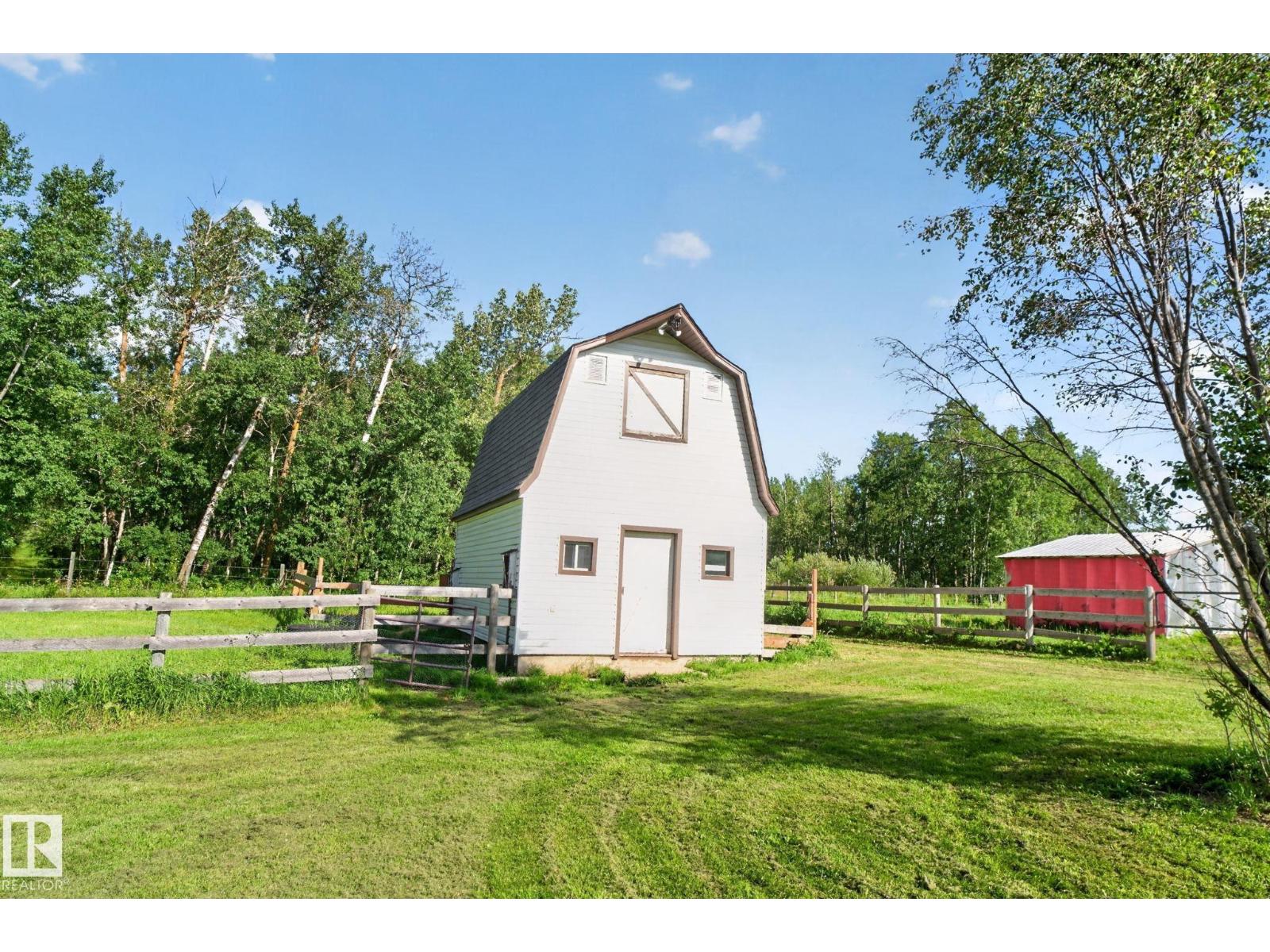 #25 52561 RGE ROAD 214 - 56