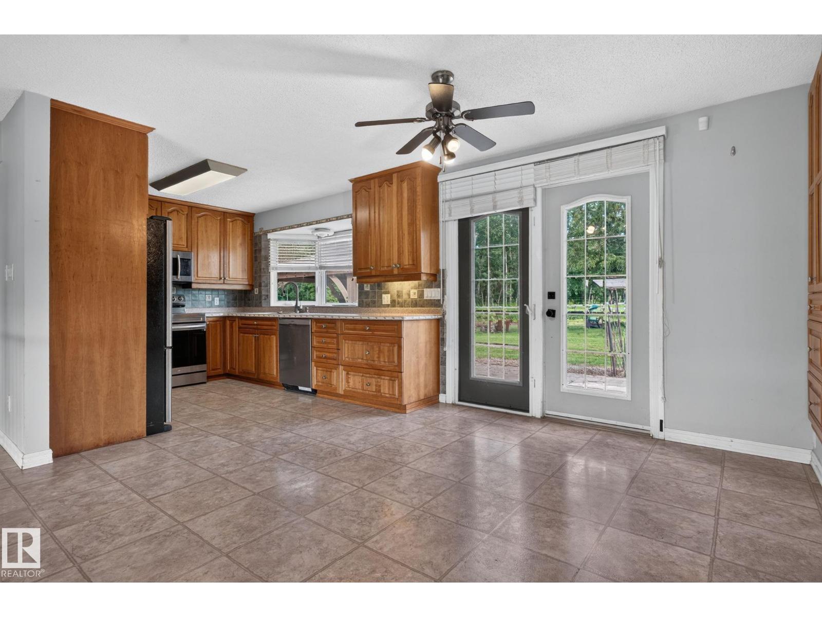 #25 52561 RGE ROAD 214 - Image 9