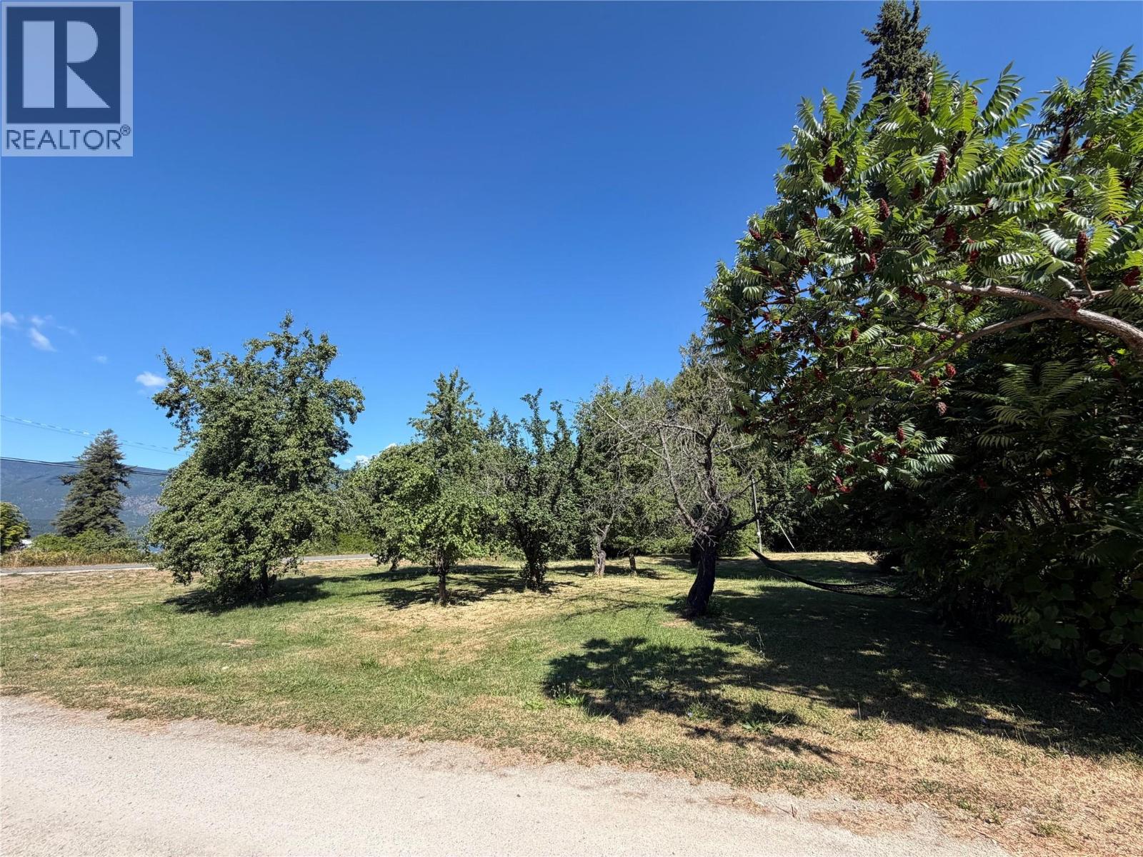 2370 Lakeshore Road NE - 27
