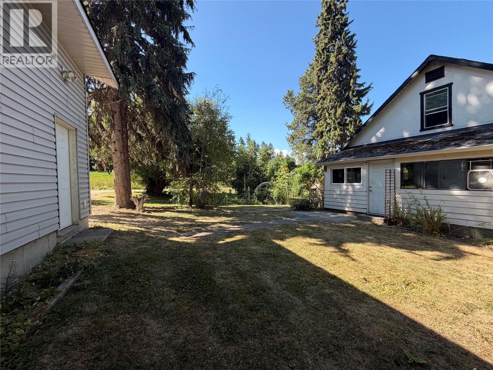 2370 Lakeshore Road NE - 36
