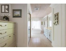 867 Victoria Ave, Oak Bay, BC V8S4N4 Photo 34