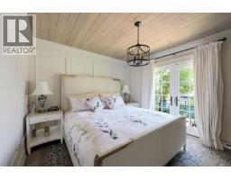 867 Victoria Ave, Oak Bay, BC V8S4N4 Photo 23