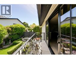 Living room - 867 Victoria Ave, Oak Bay, BC V8S4N4 Photo 13
