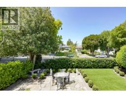 867 Victoria Ave, Oak Bay, BC V8S4N4 Photo 26