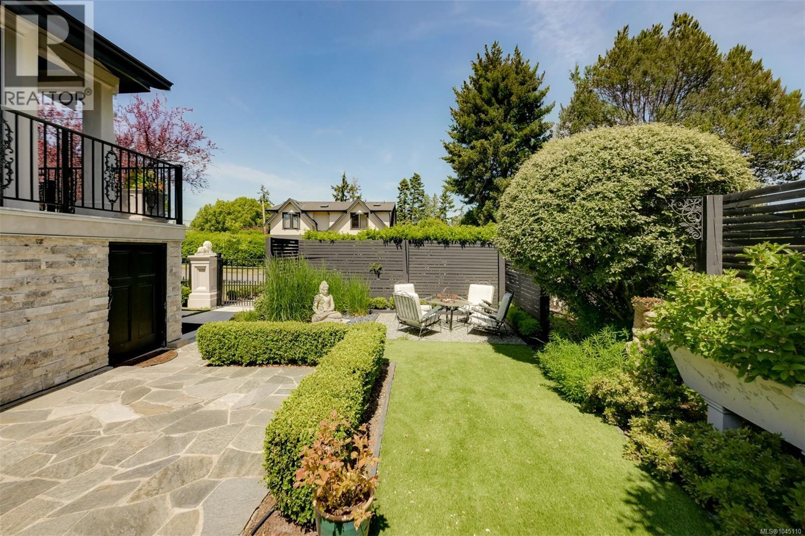 867 Victoria Ave - Image 61