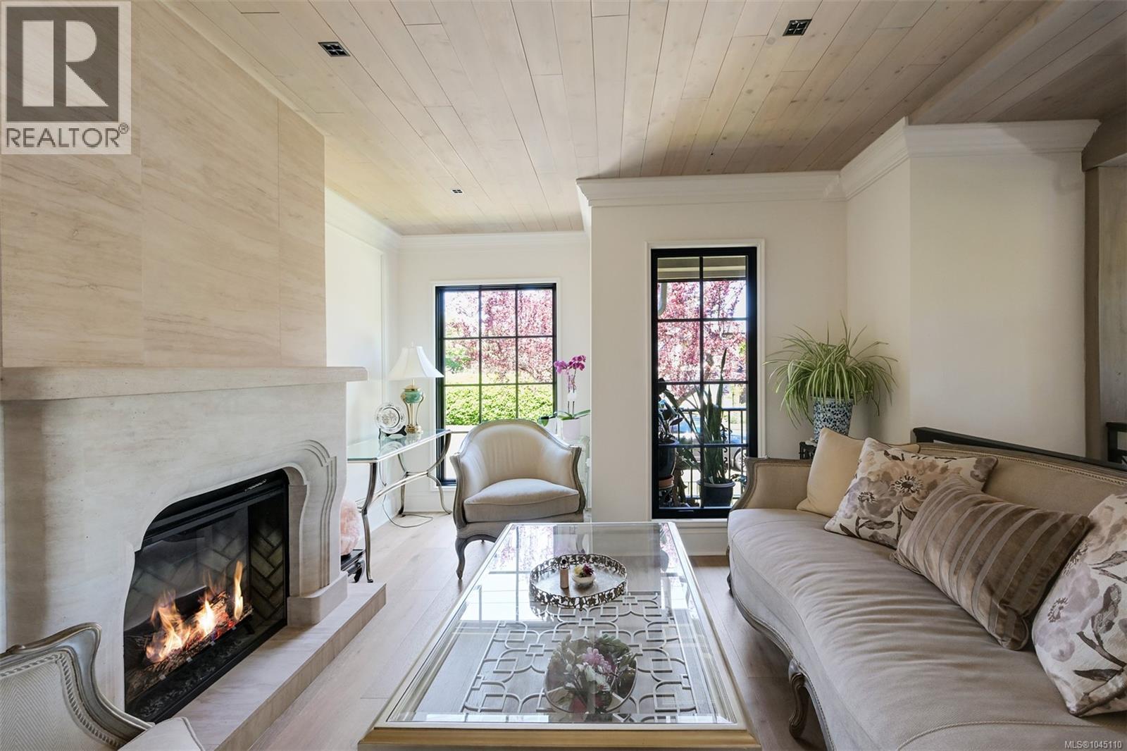 867 Victoria Ave - 6