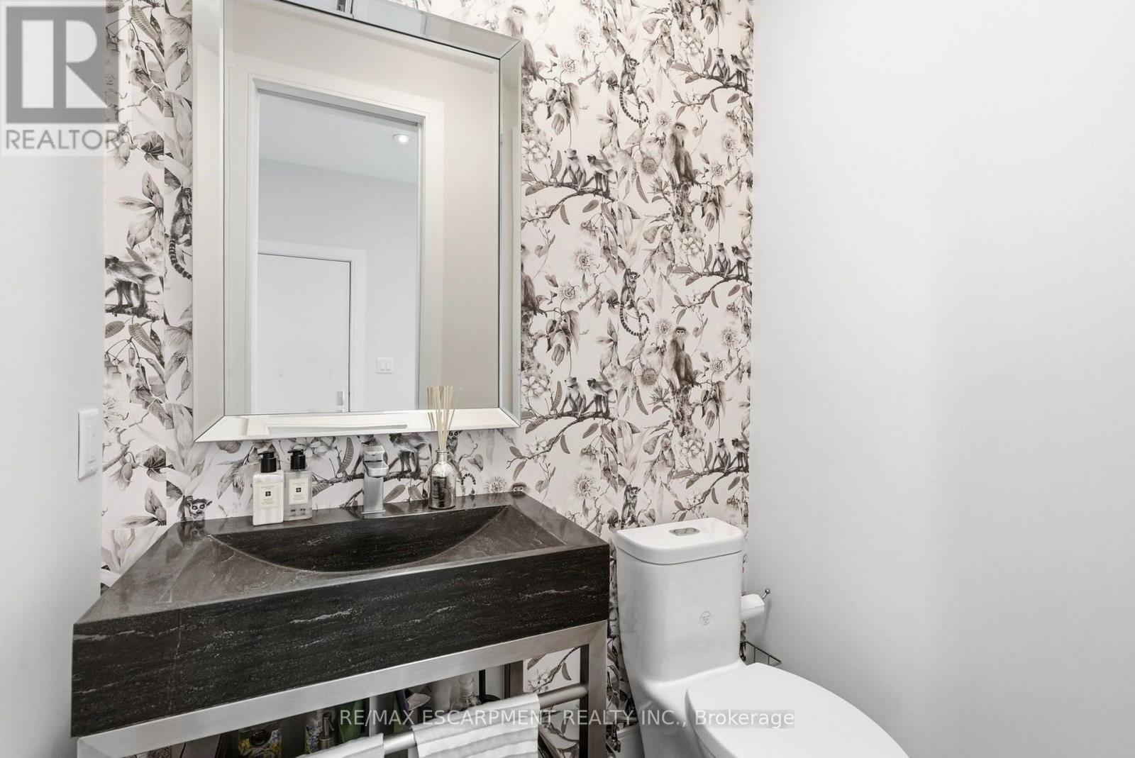 65 FOREST AVENUE - 22