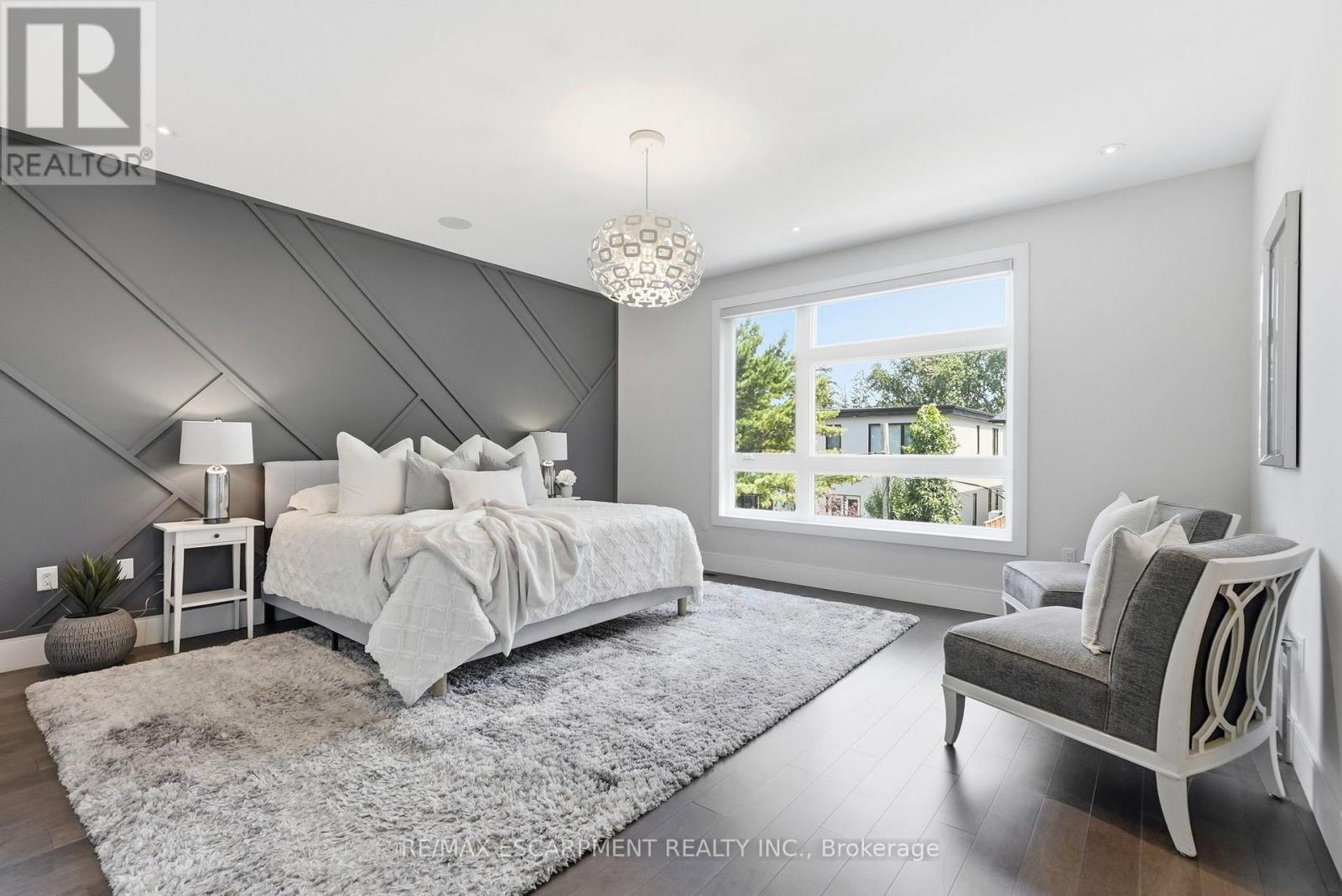 65 FOREST AVENUE - 25