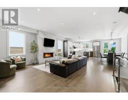 Living room - 65 Forest Avenue, Mississauga, ON L5G1L3 Photo 6