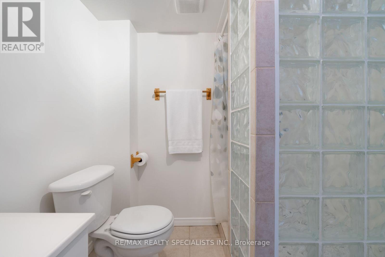 6803 BANSBRIDGE CRESCENT - 41