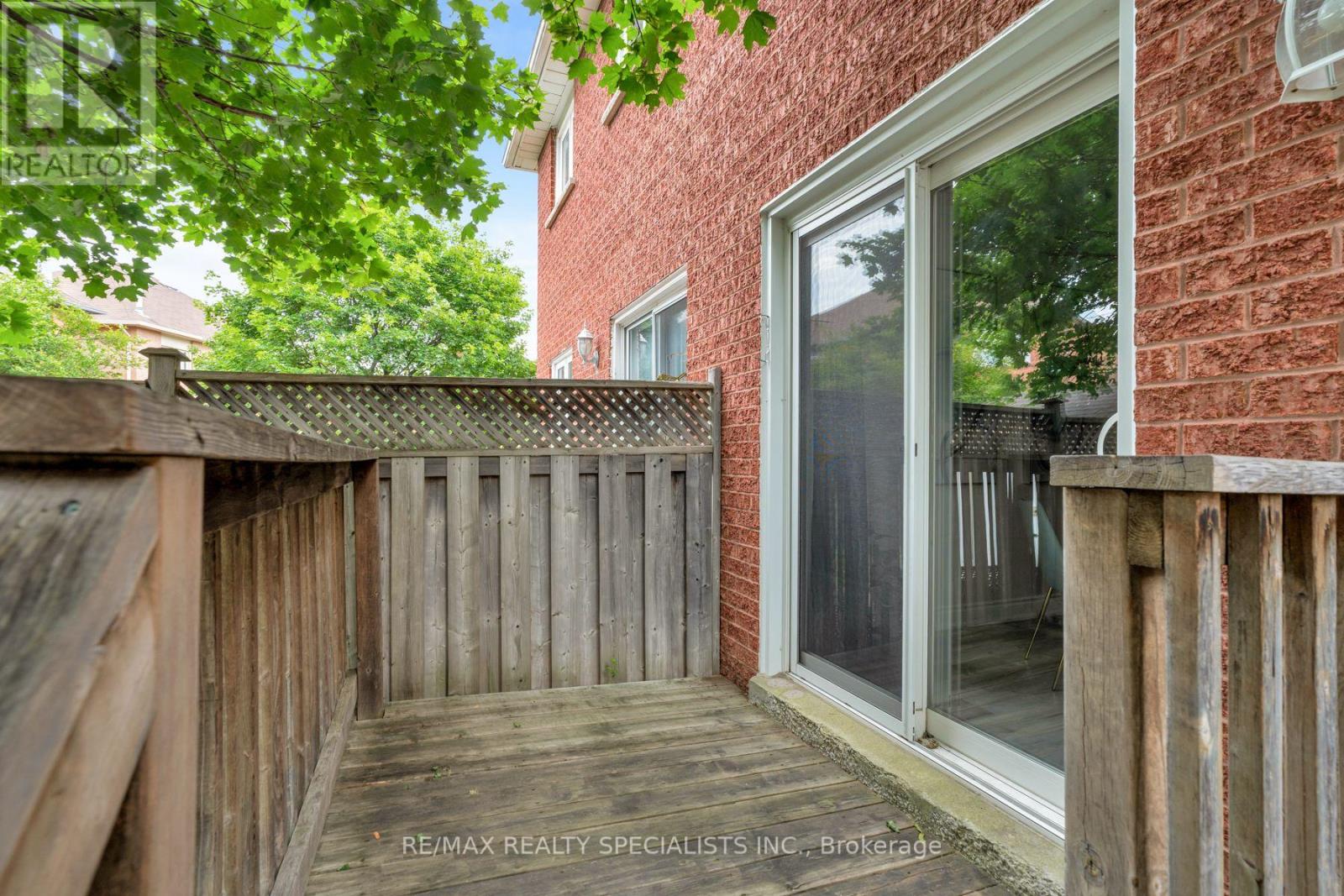 6803 BANSBRIDGE CRESCENT - 43