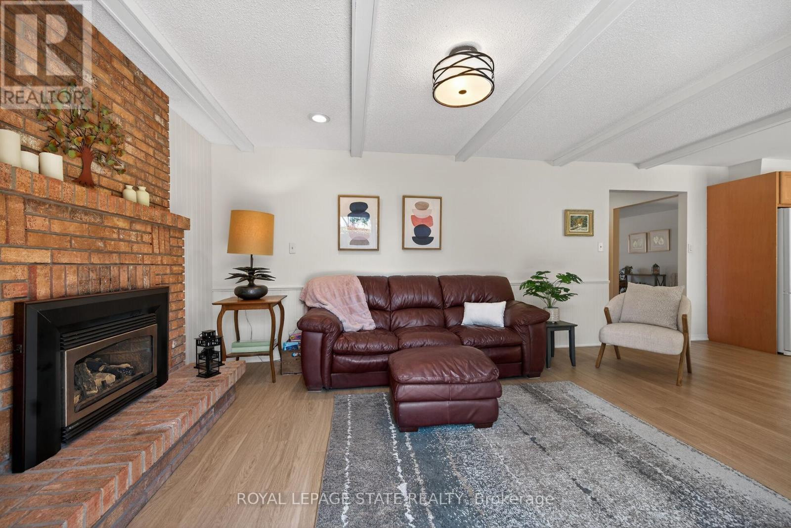 621 TOMAHAWK CRESCENT - 20
