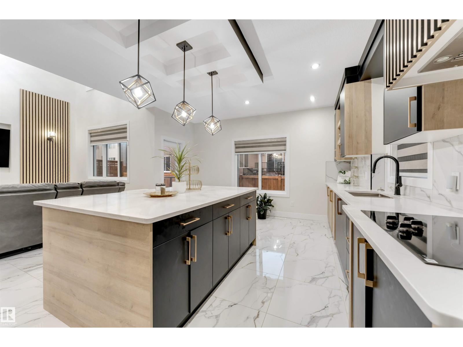 16916 47 ST NW - 4