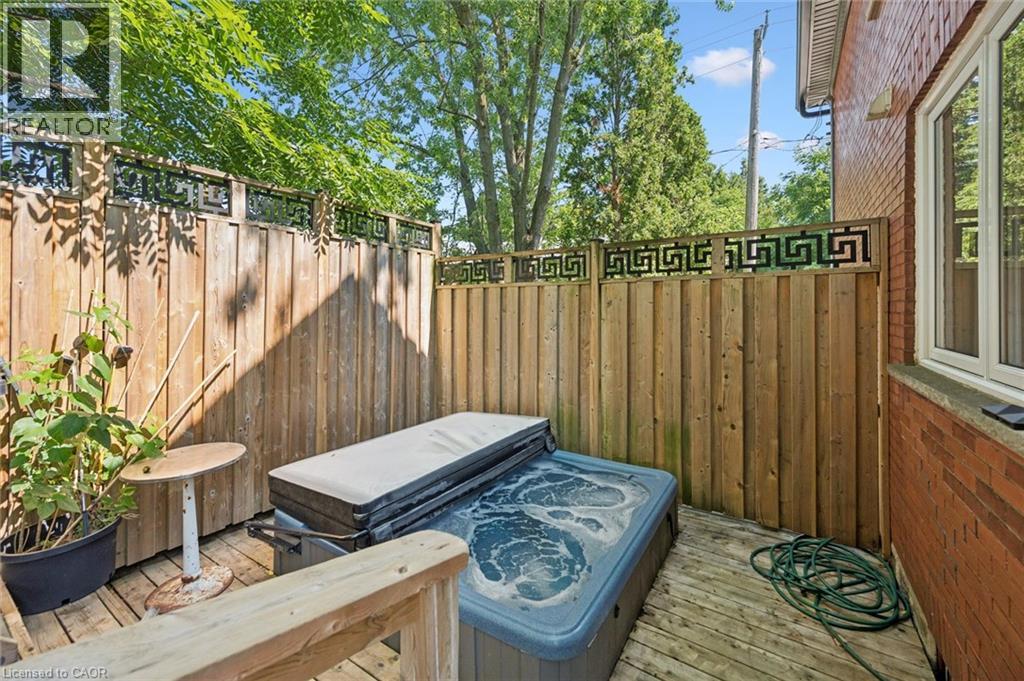 100 DAWSON Street - 37
