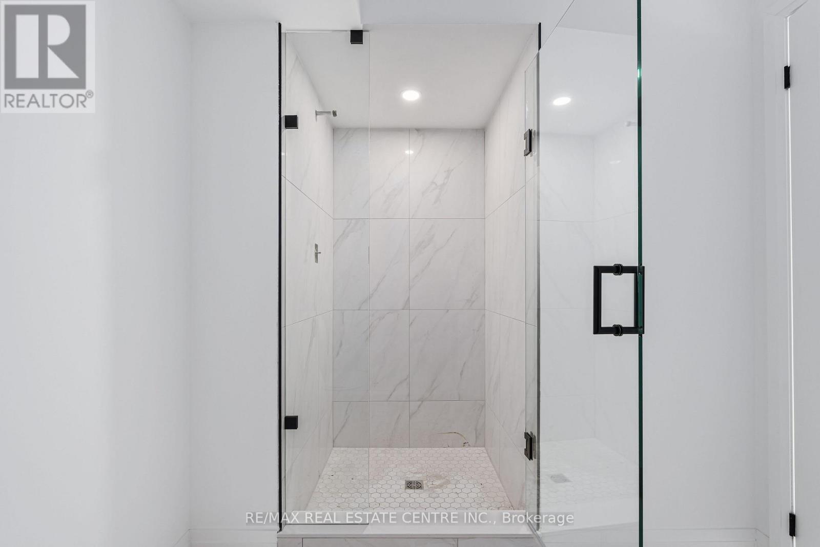 19 JAMES STREET - Image 25