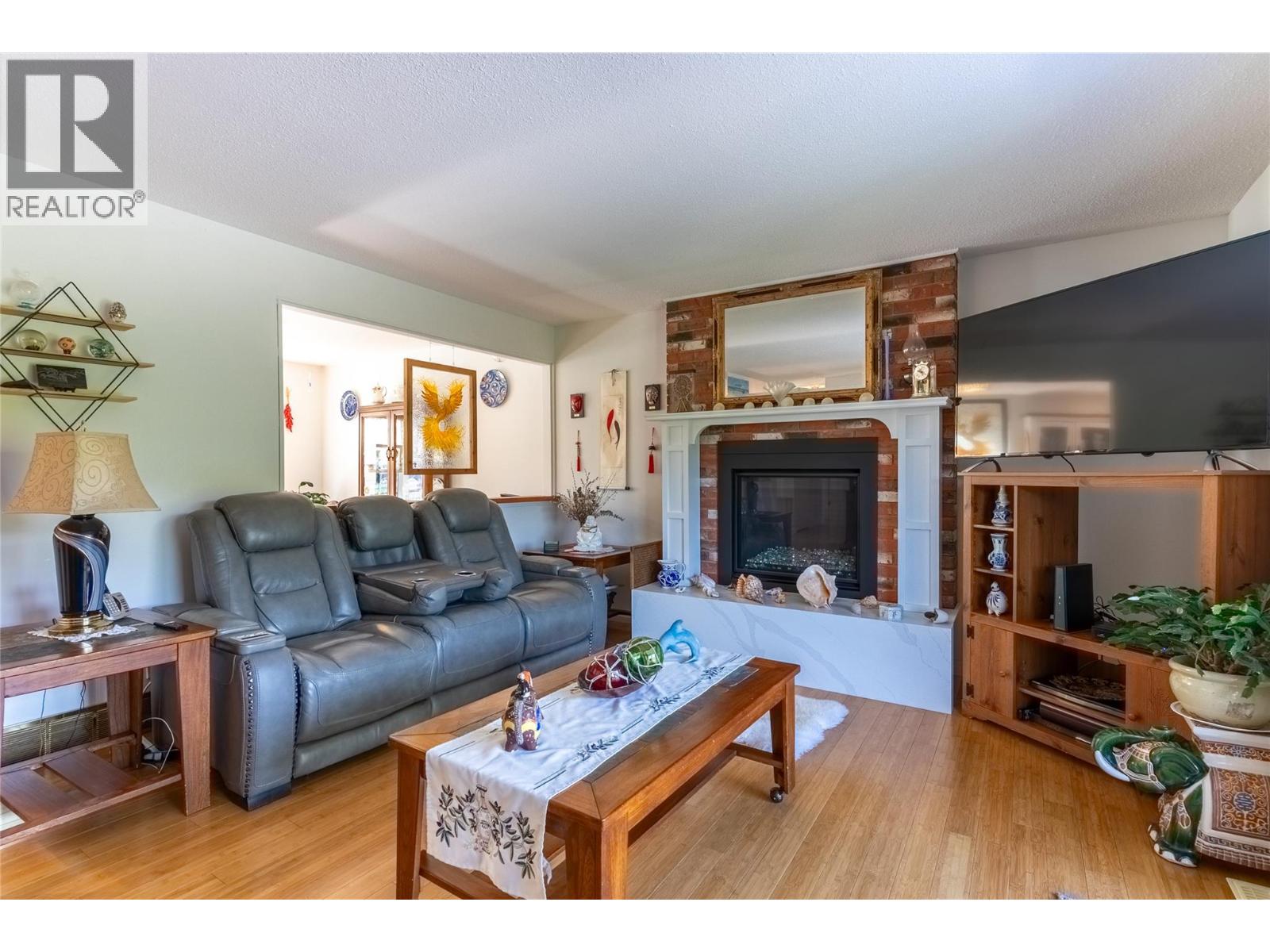 1254 HEUSTIS Drive - 17