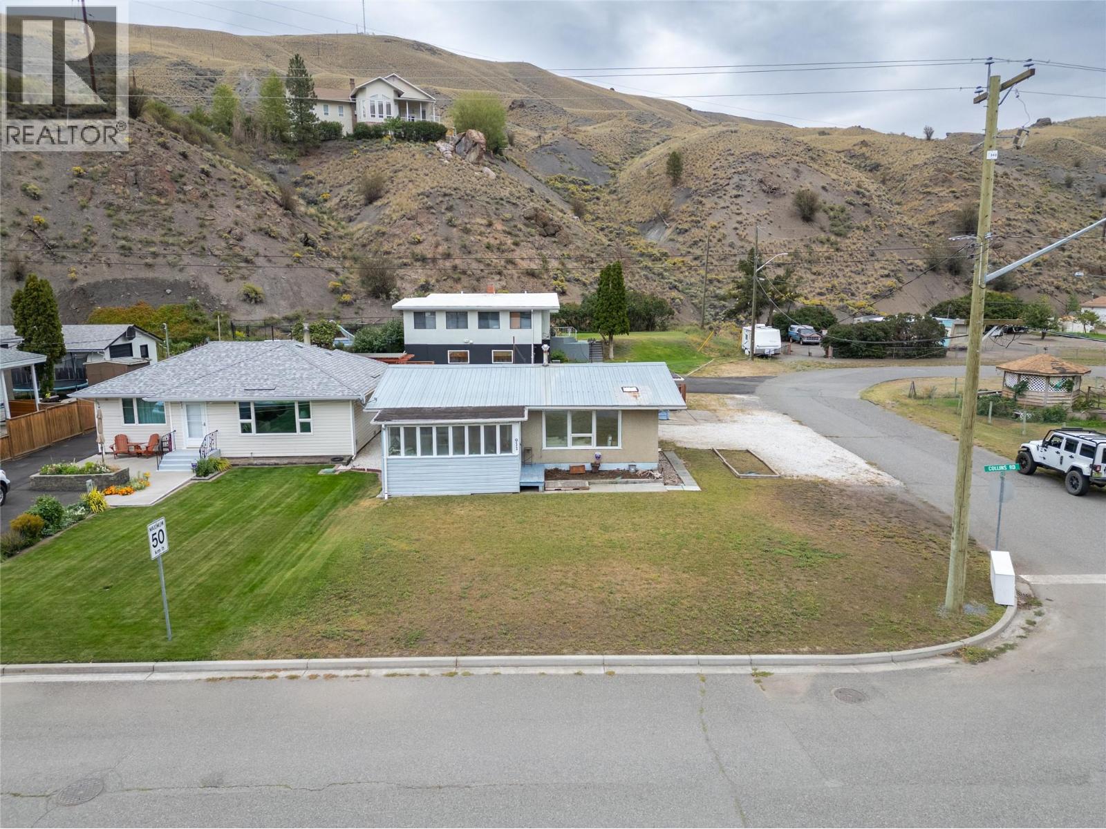 911 COLLINS Road, Cache Creek