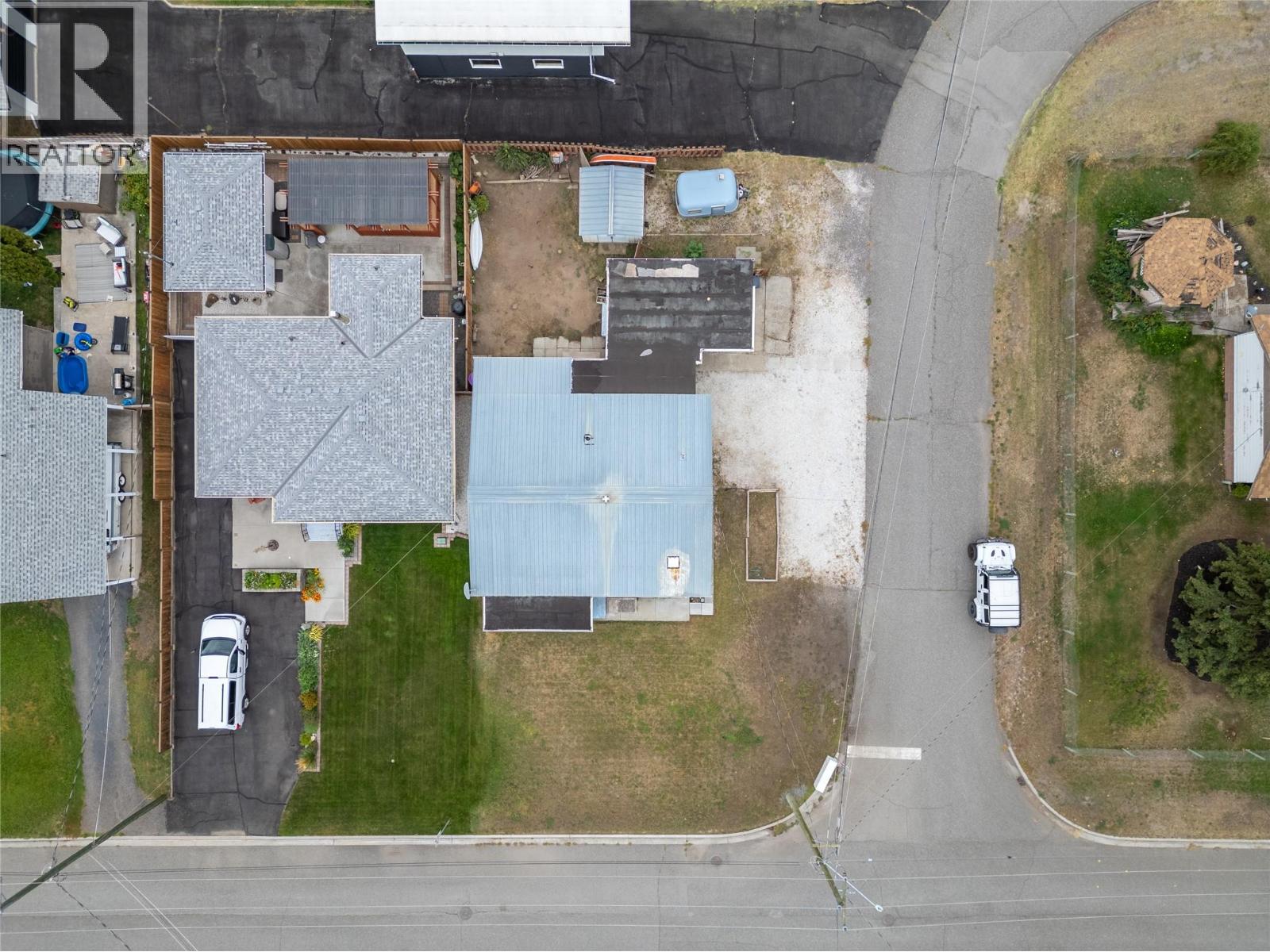 911 COLLINS Road, Cache Creek