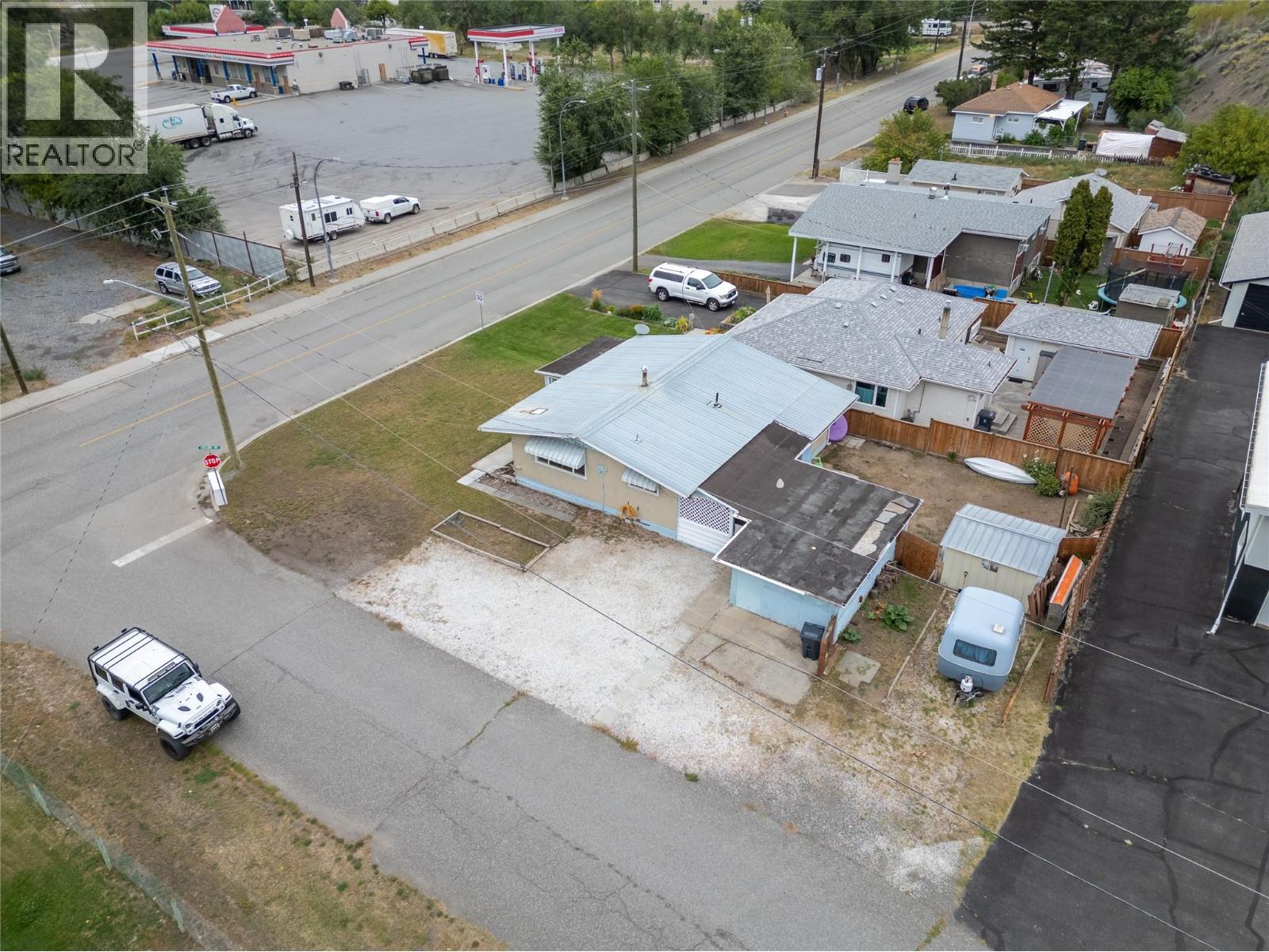 911 COLLINS Road, Cache Creek
