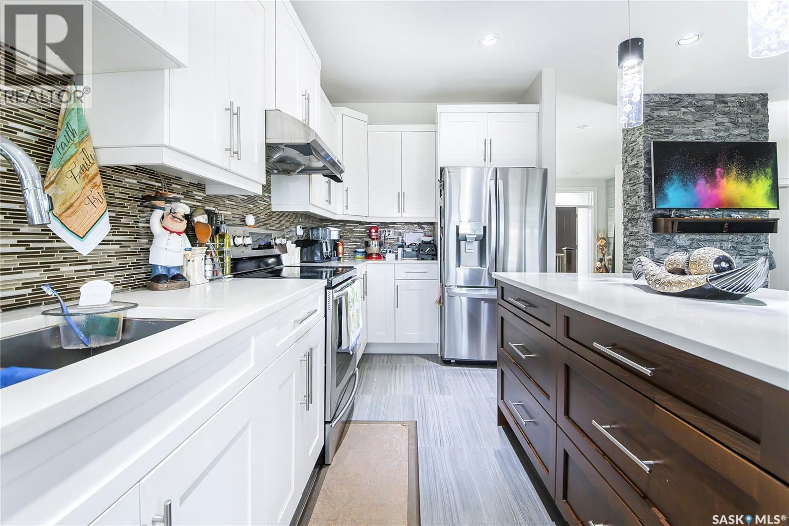 733 Gowan ROAD - 15