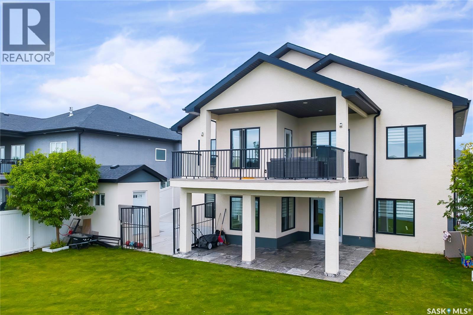 733 Gowan ROAD - 2