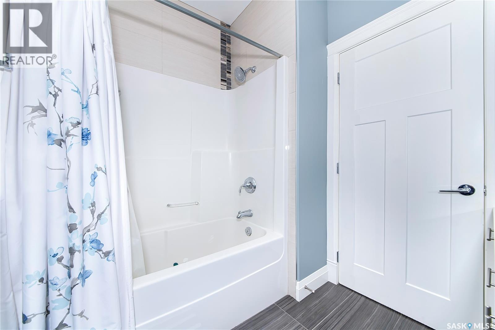 733 Gowan ROAD - Image 20