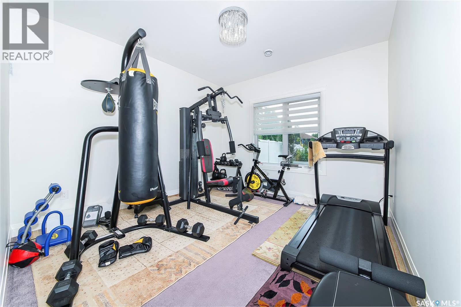 733 Gowan ROAD - Image 35