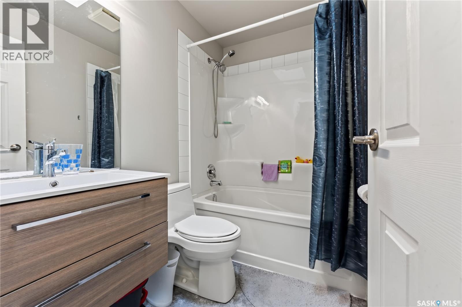 12 JACKSON BAY - 12