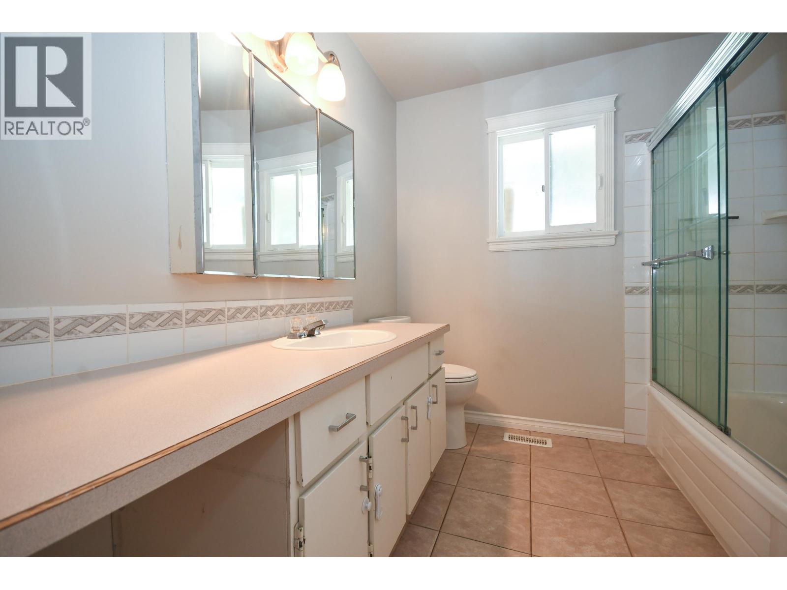 Dining room of 8284 ST LAWRENCE AVENUE · Prince George, BC