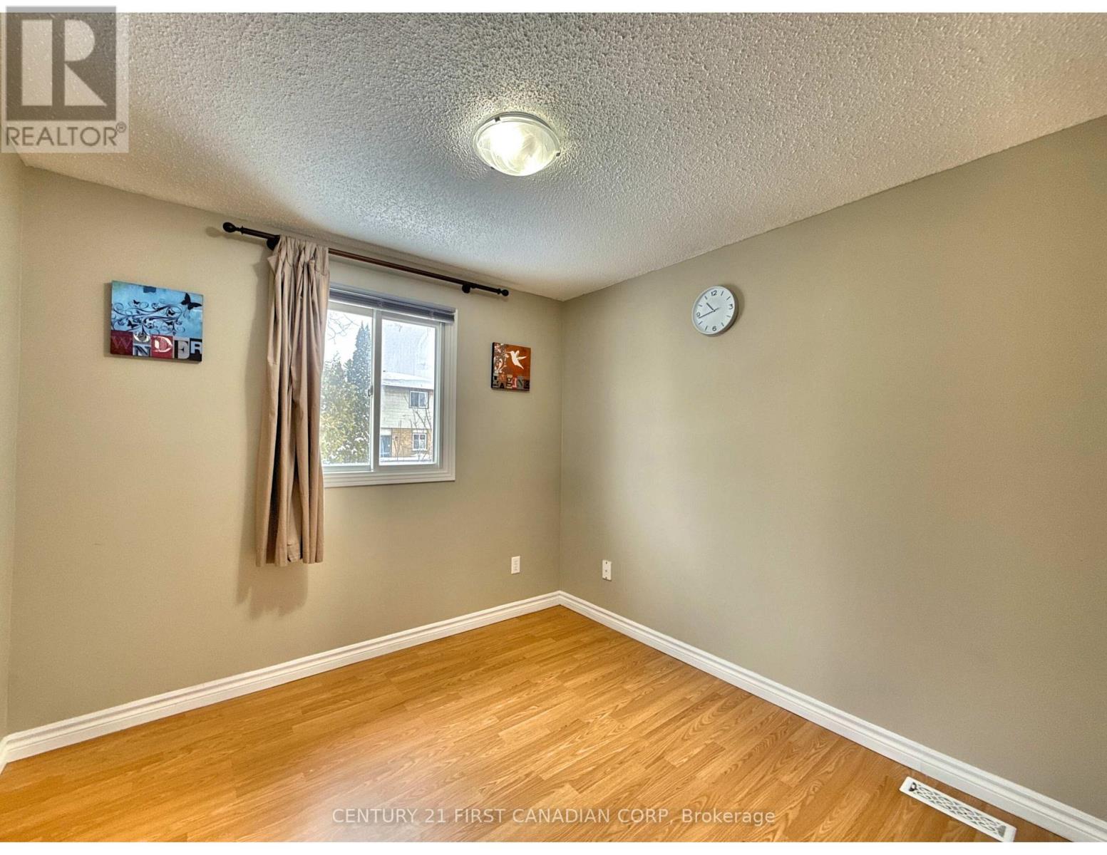 159 WALMER GARDENS - 12