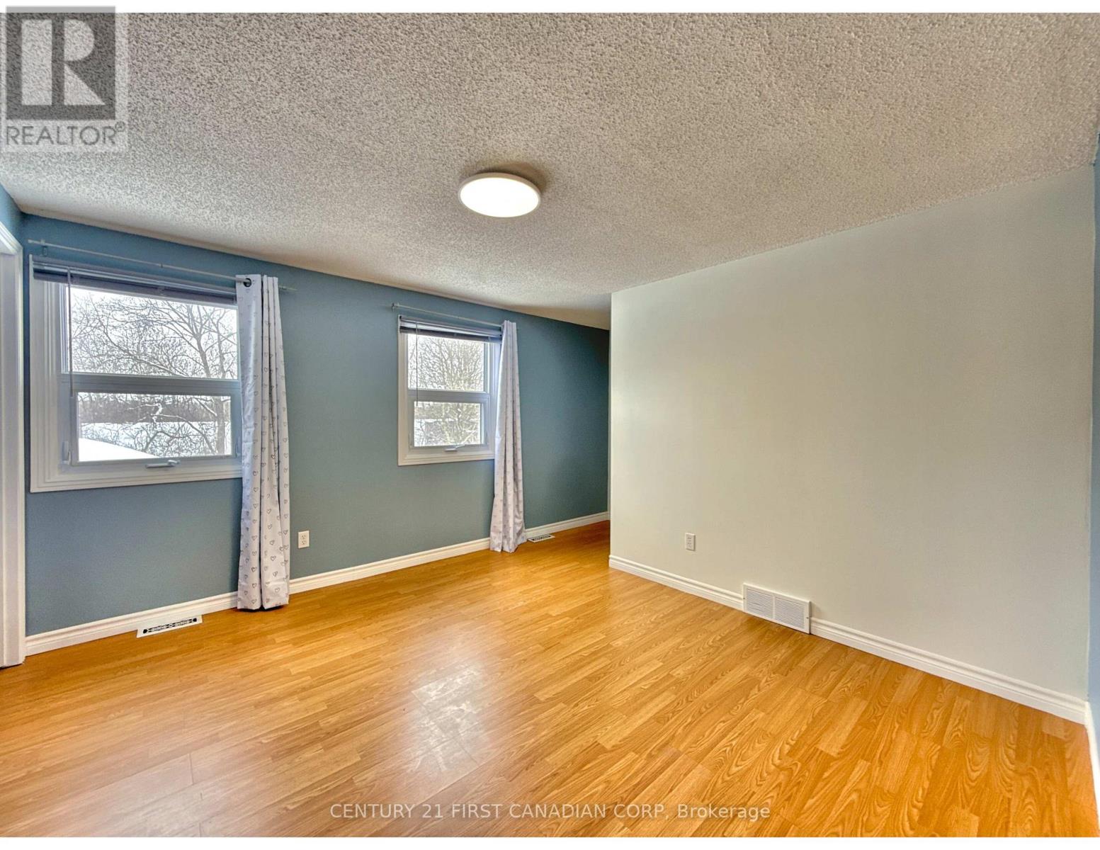 159 WALMER GARDENS - 15