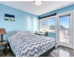 15061 Victoria Avenue, White Rock, BC V4B1G4 Photo 16