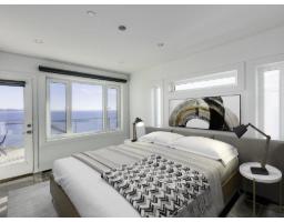 15061 Victoria Avenue, White Rock, BC V4B1G4 Photo 12