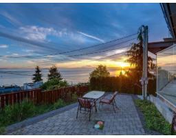 15061 Victoria Avenue, White Rock, BC V4B1G4 Photo 22