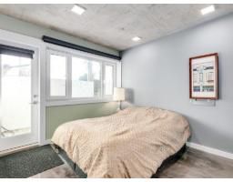 15061 Victoria Avenue, White Rock, BC V4B1G4 Photo 19