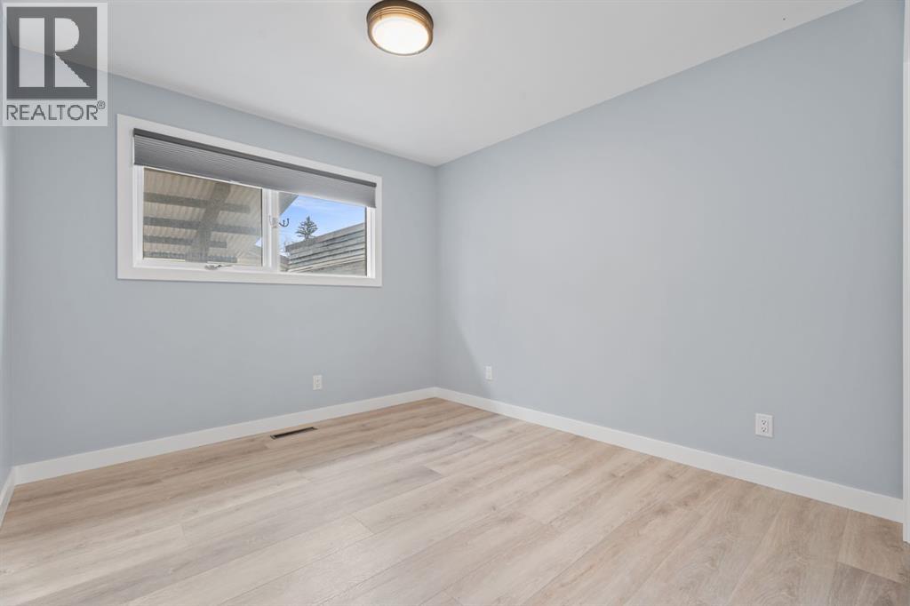 9408 5 Street SE - 16