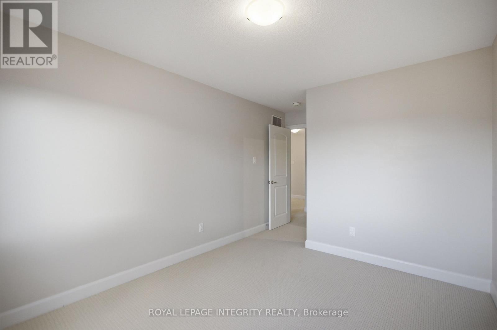 3 Bed, 3 Bath House for Sale in Ottawa – 651 CHILLERTON DRIVE, Ottawa – MLS# X13641396 - Image 21