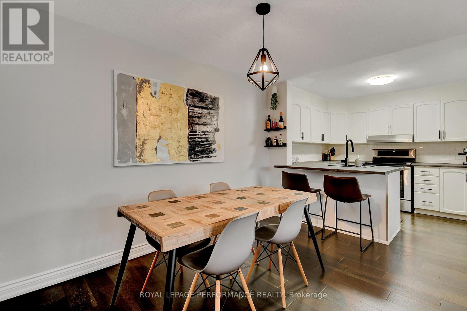 203 - 1760 Cabaret Lane