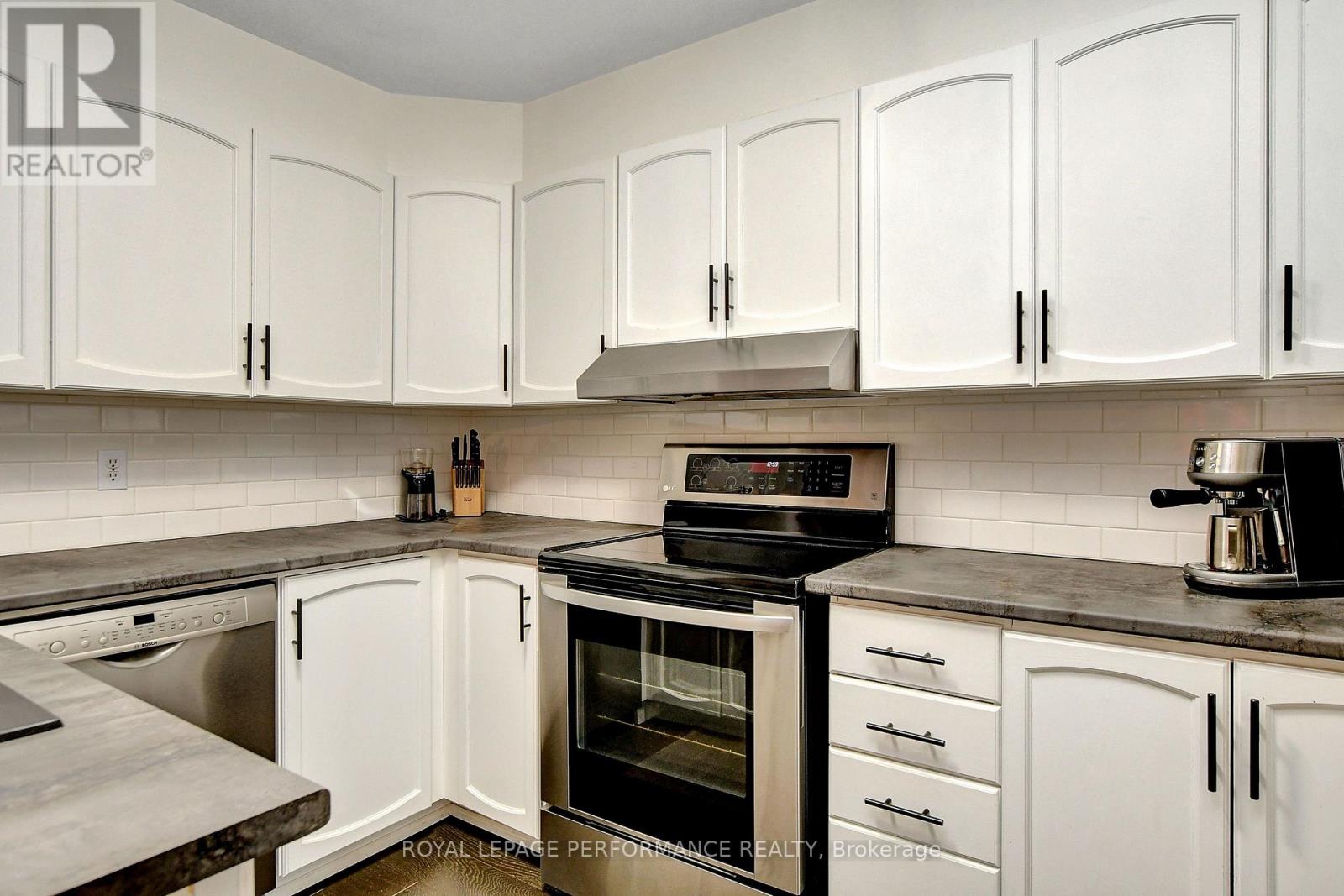 203 - 1760 Cabaret Lane
