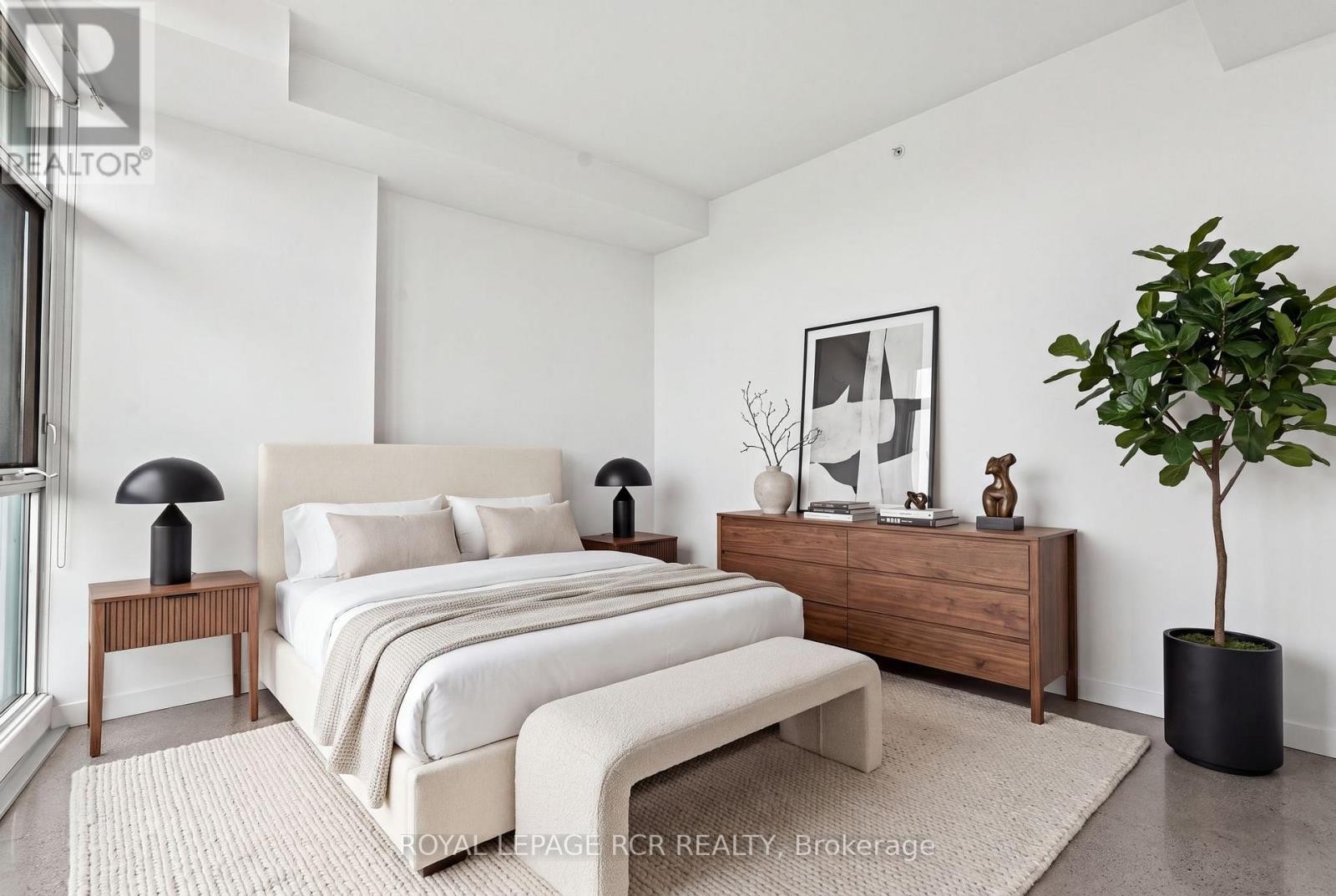 #804 510 KING STREET E - 14