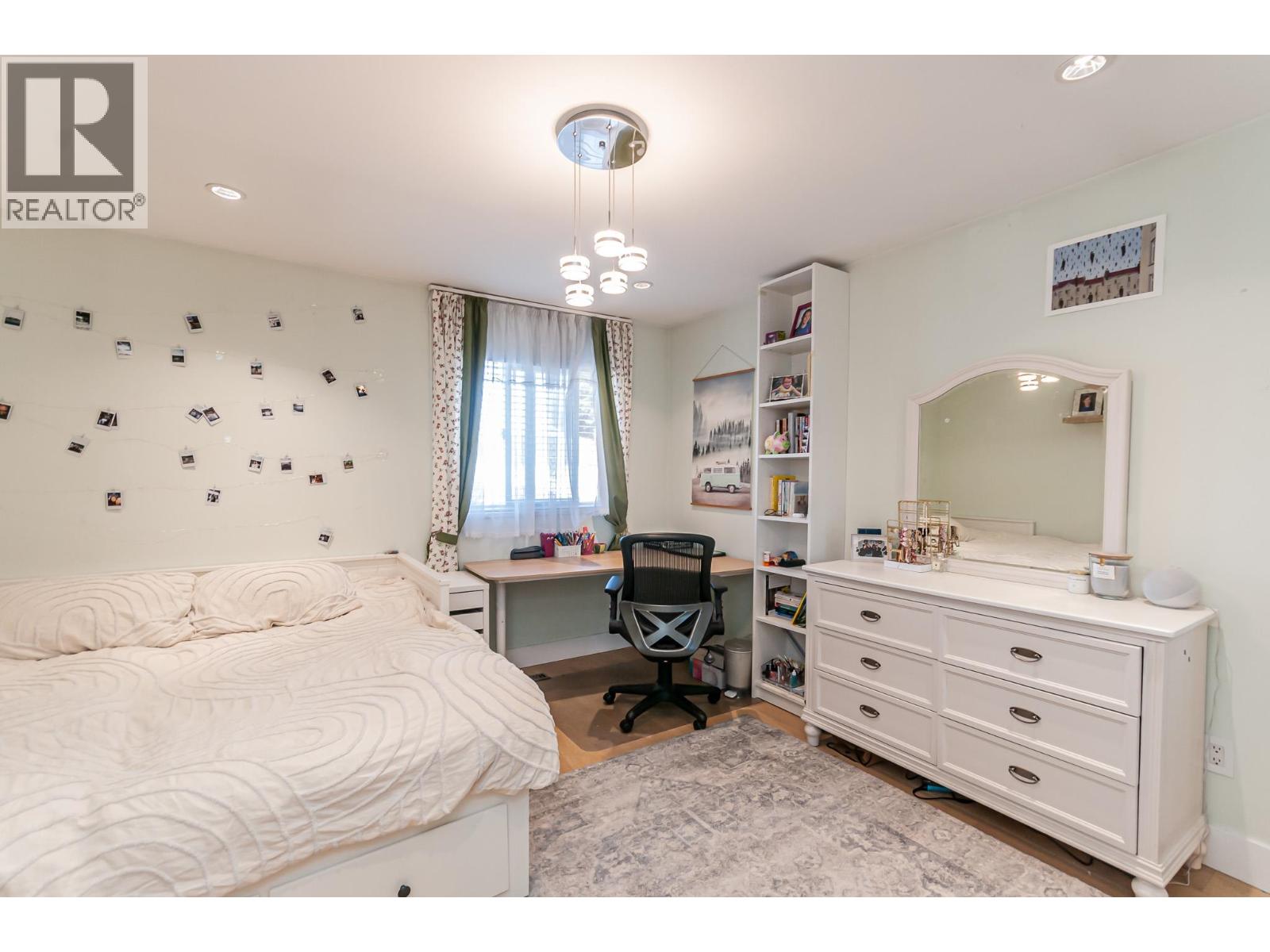 10280 HOLLYWELL Drive, Richmond