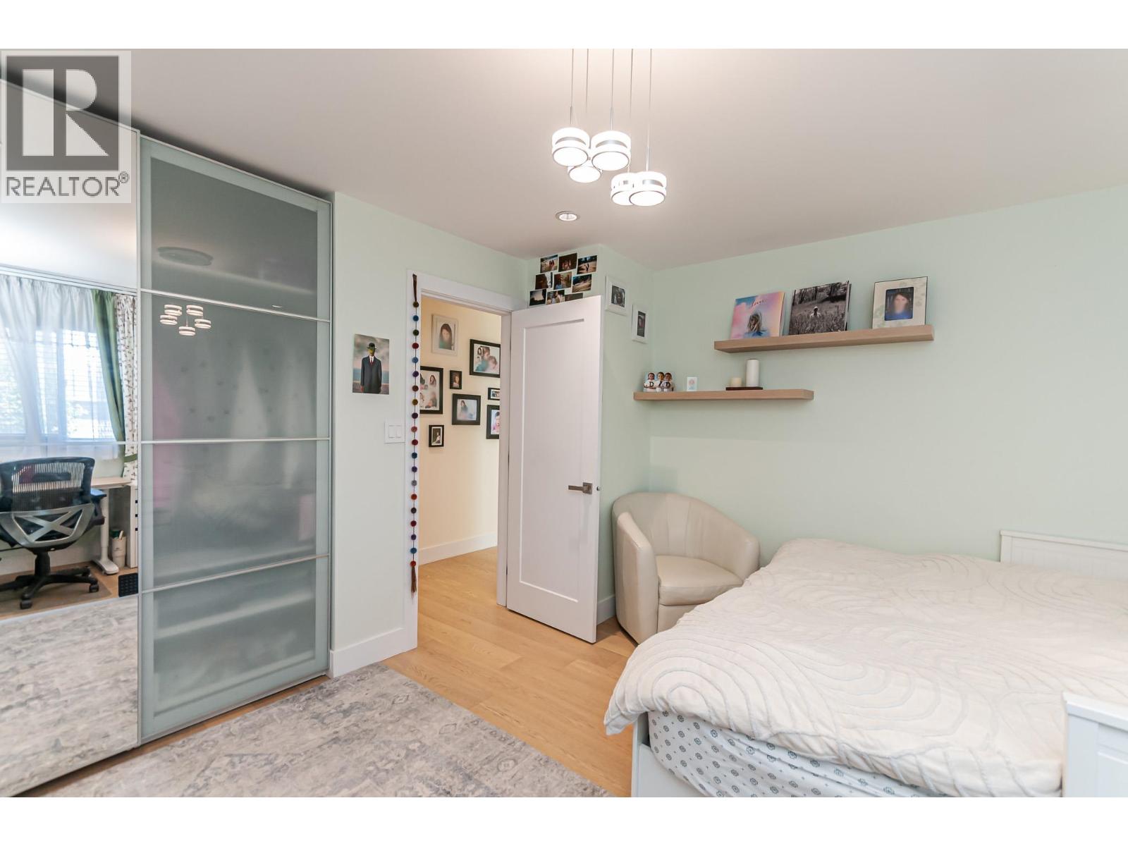 10280 HOLLYWELL Drive, Richmond