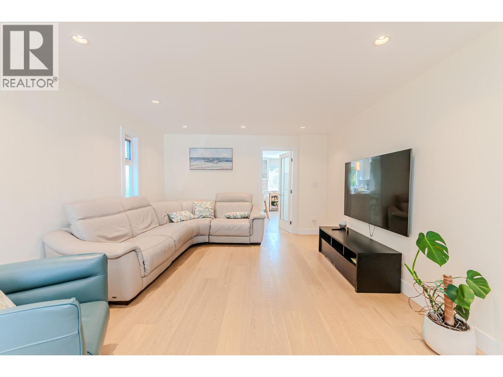 10280 HOLLYWELL Drive, Richmond
