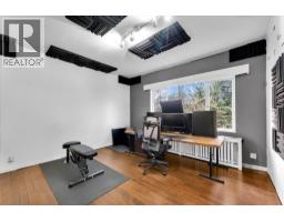 360 Keith Road, West Vancouver, BC V7T1L7 Photo 16