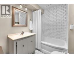 360 Keith Road, West Vancouver, BC V7T1L7 Photo 18