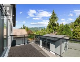 812 Montroyal Boulevard, North Vancouver, BC V7R2G6 Photo 16
