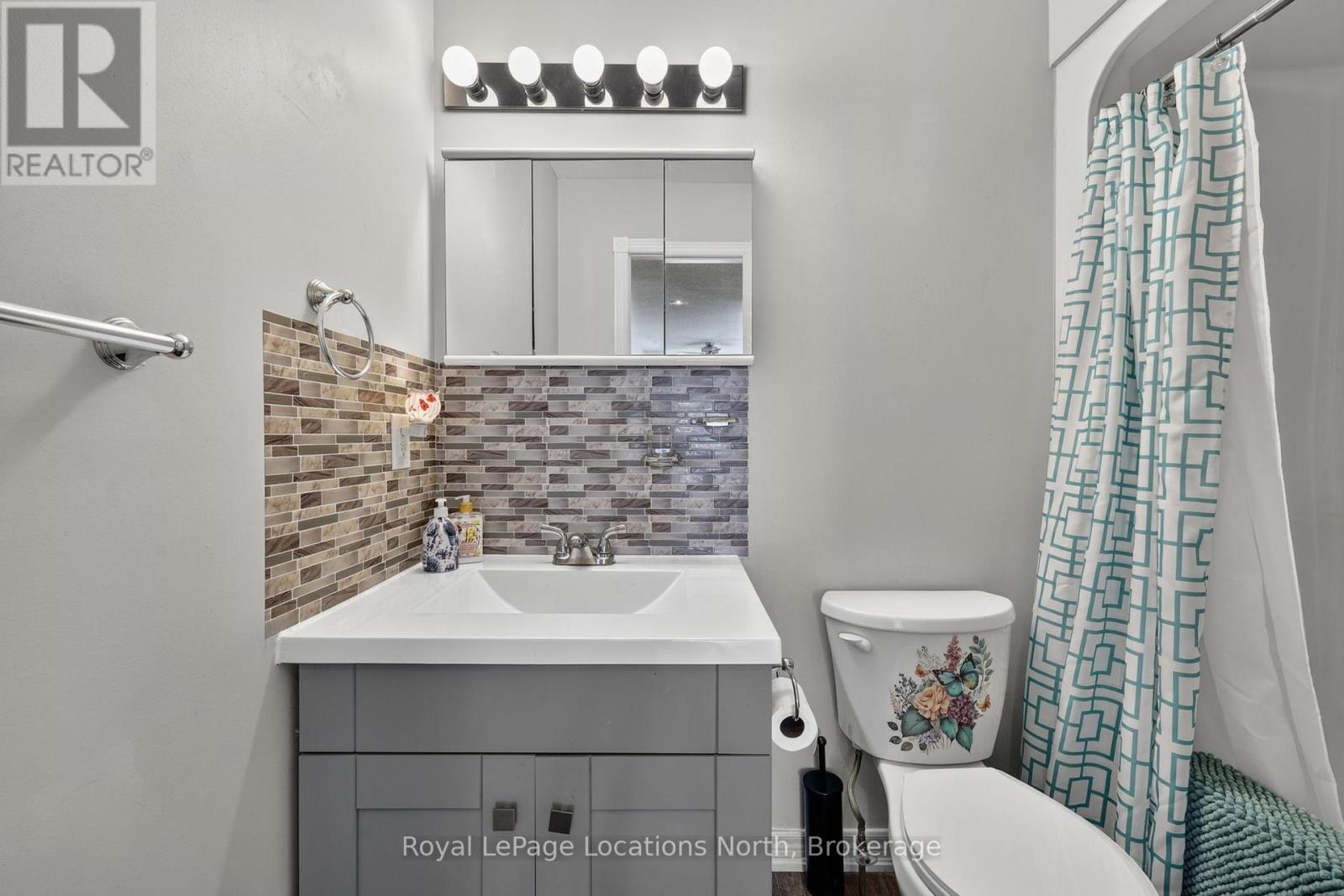 66 ROYAL BEECH DRIVE - Image 21