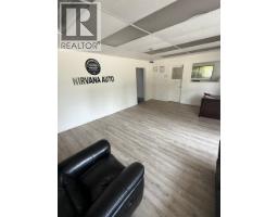 576 Lougheed Highway, Coquitlam, BC V3K3S3 Photo 6