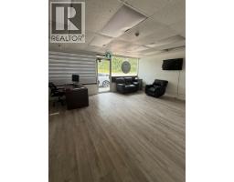 576 Lougheed Highway, Coquitlam, BC V3K3S3 Photo 9